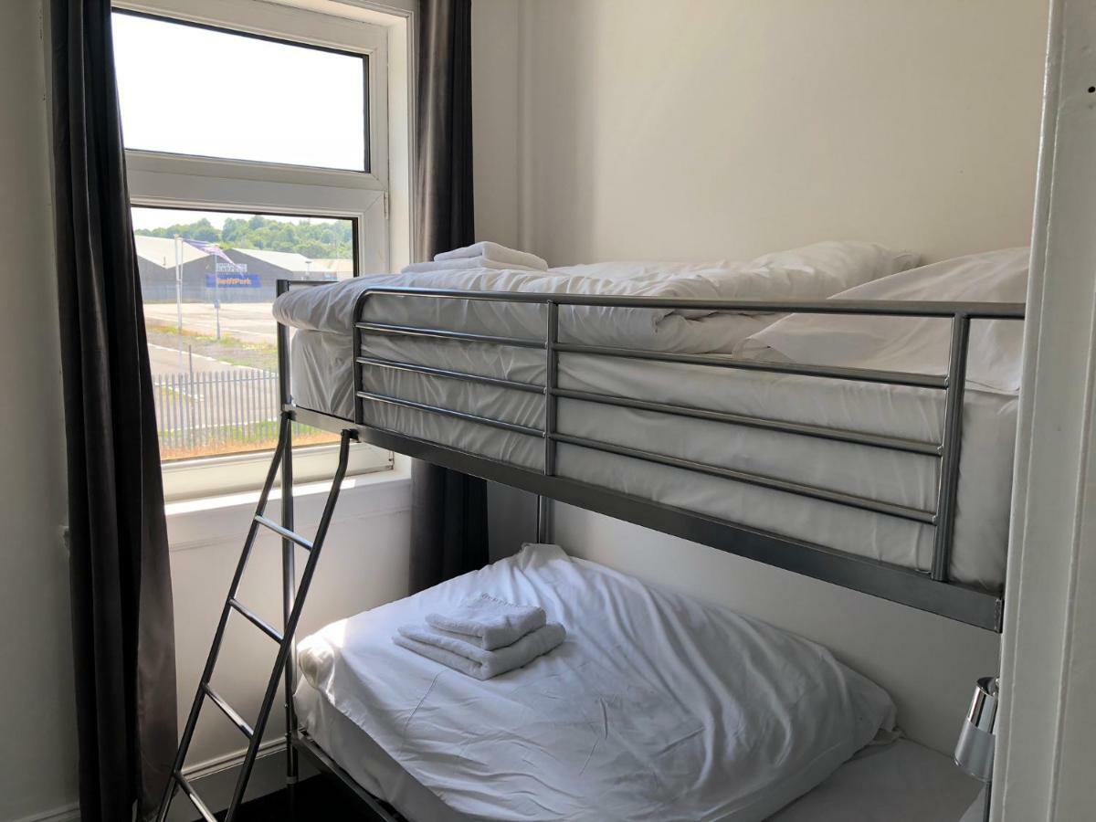 Glasgow Airport Holiday Home Paisley Esterno foto